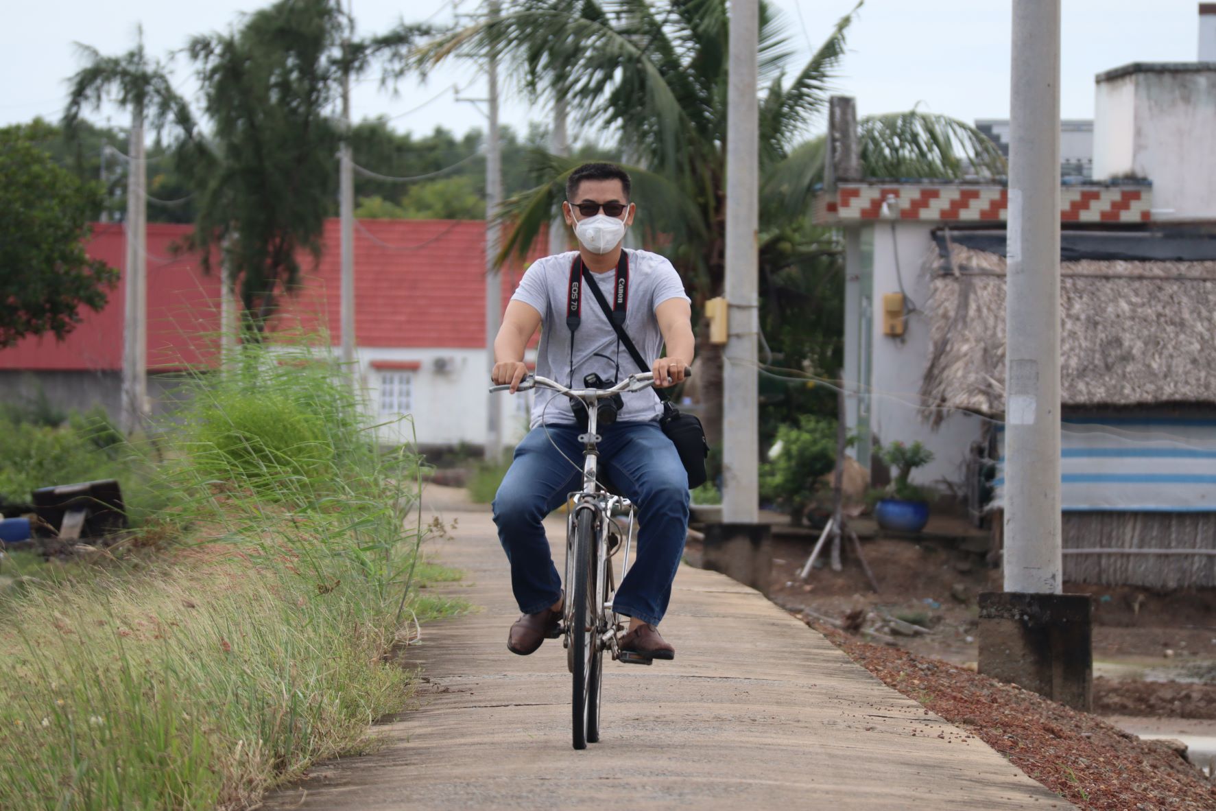 Đạp xe trên đảo.