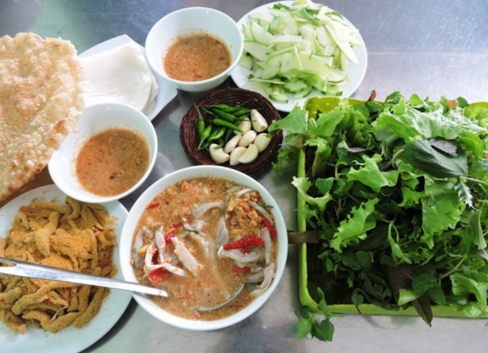 Gỏi cá Nam Ô Đà Nẵng.