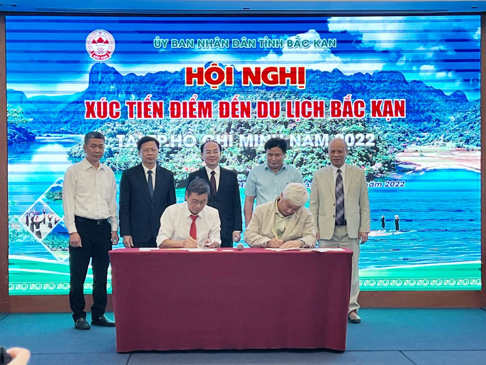 Hiệp hội du lịch TP Hồ Chí Minh và Bắc Kạn ký kết hợp tác