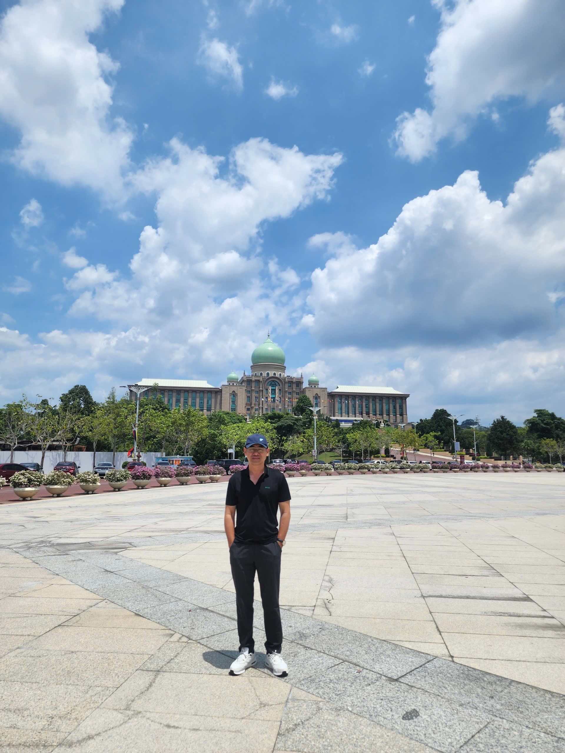  Văn phòng Thủ tướng Malaysia (Perdana Putra).