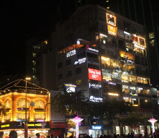 sài gòn về đêm