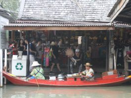 chợ nổi ở Pattaya Thái Lan