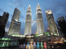 tòa tháp đôi Petronas