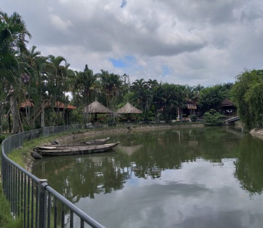 Khu nghỉ dưỡng H2O