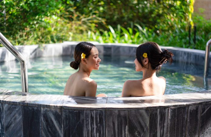 Suối nước khoáng Bình Châu.